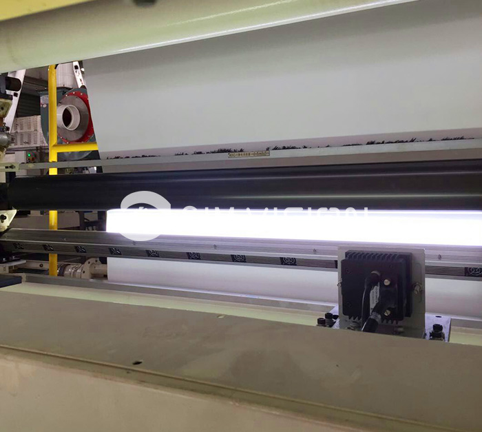 機器視覺檢測系統在處理不同類型紙張時，有哪些需要特別注意的技術參數？