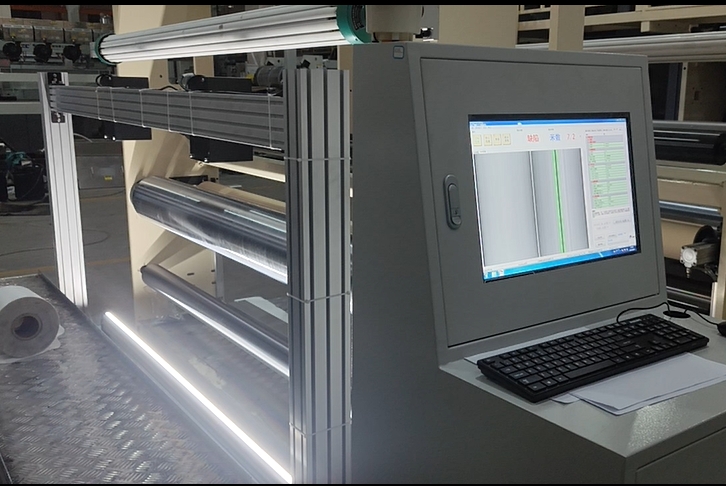 塑料板材在線測厚儀：高效生產的守護者